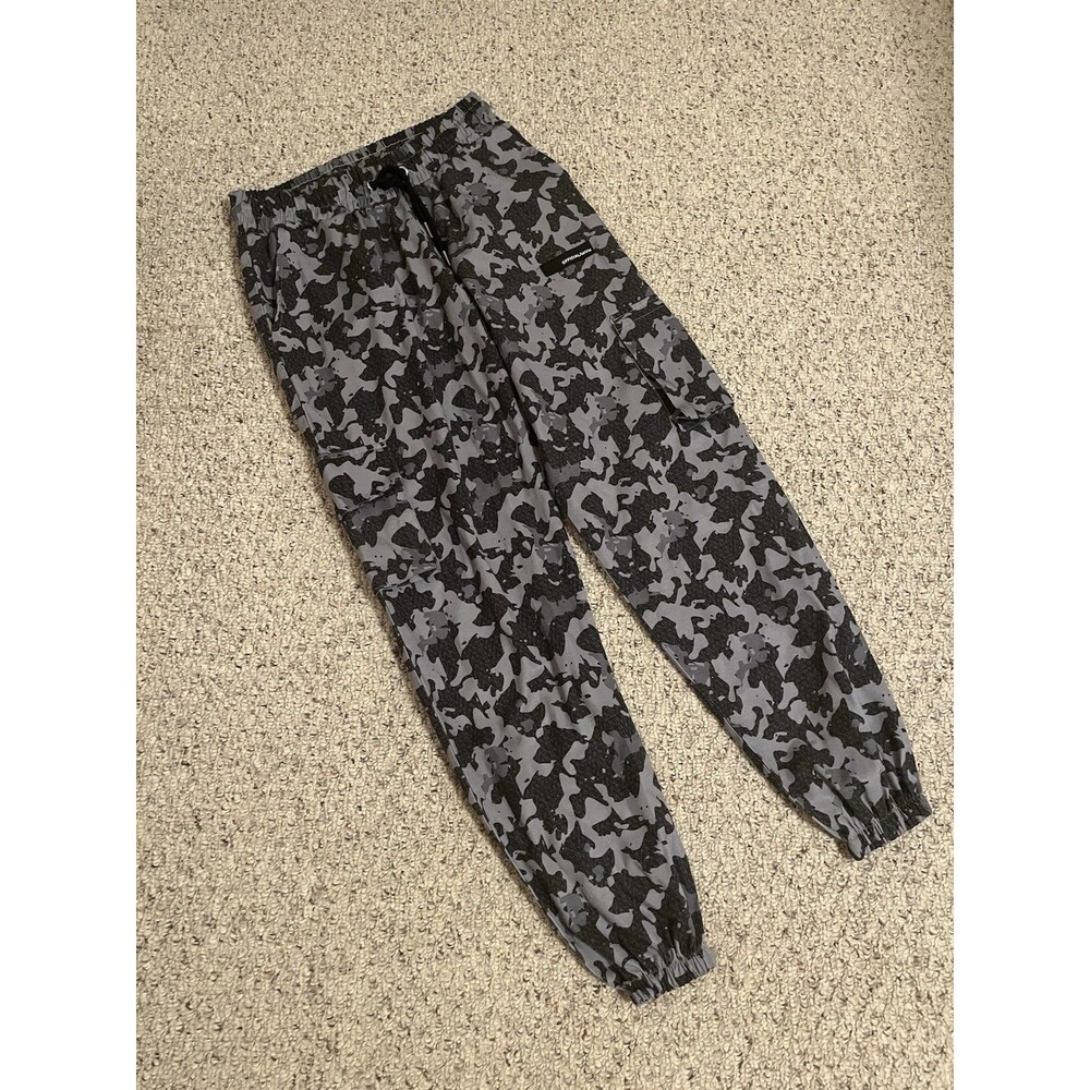BoohooMAN Black And Grey Camo Pants Size Medium